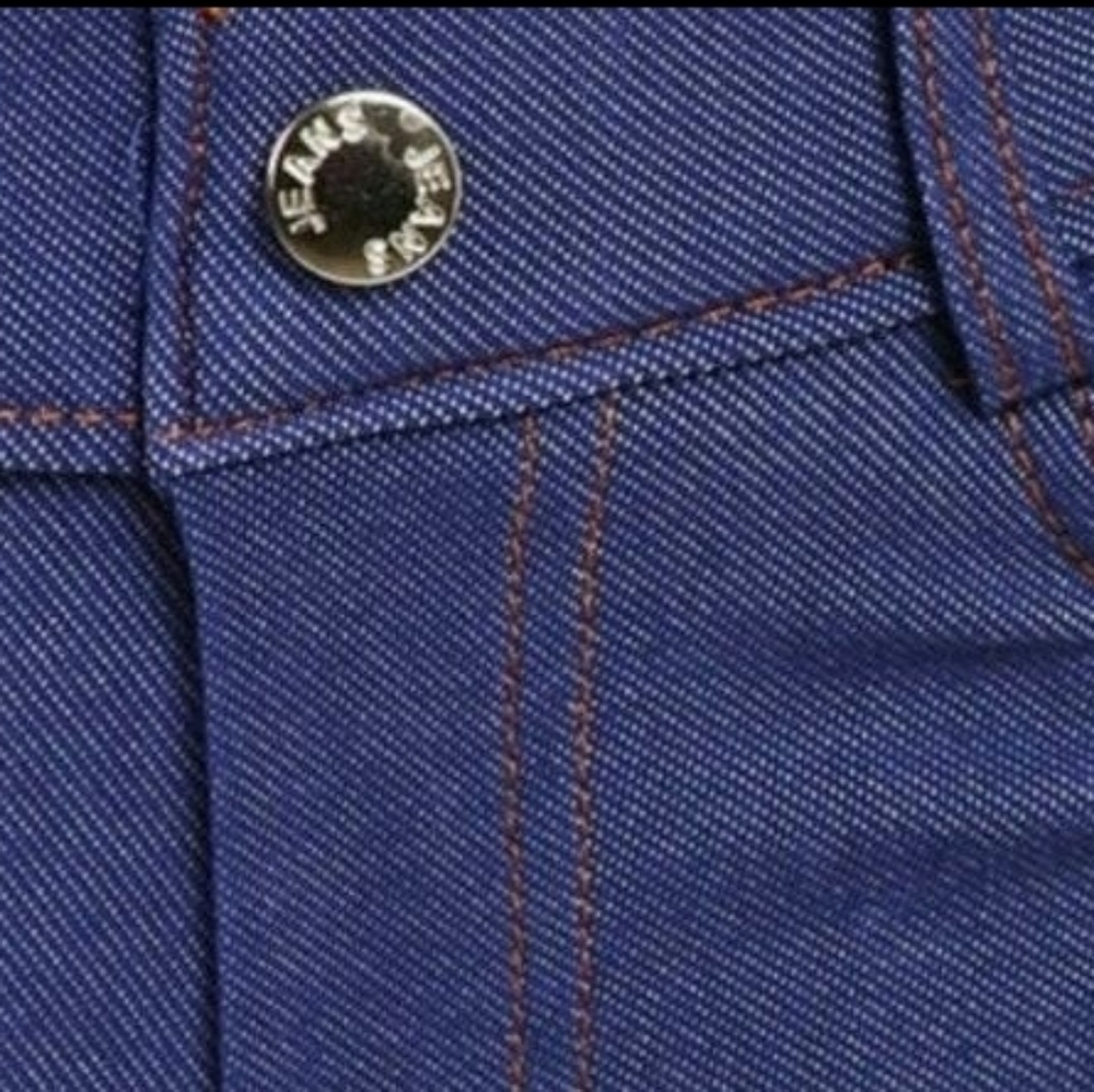 Shorts - Picture 4 of 5